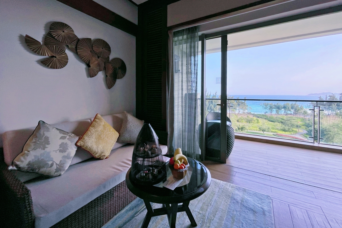 Hotel room with elephant towel decoration