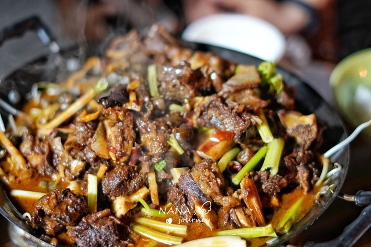 River snails with beef