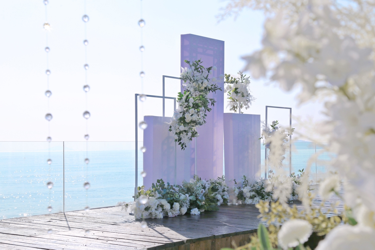 Crystal wedding hall