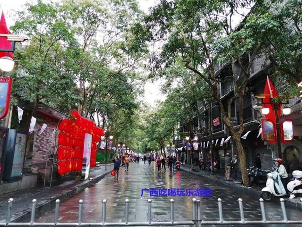 Alley to the right of main gate