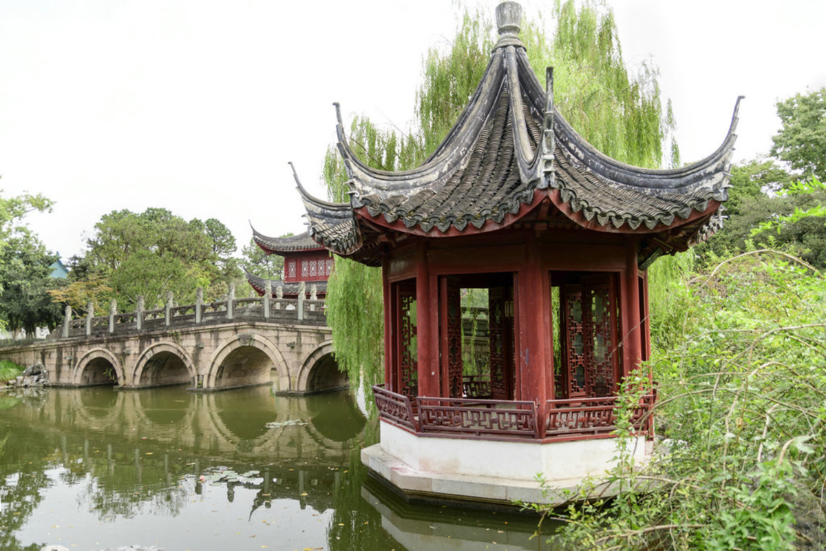 Dicui Pavilion and Lake