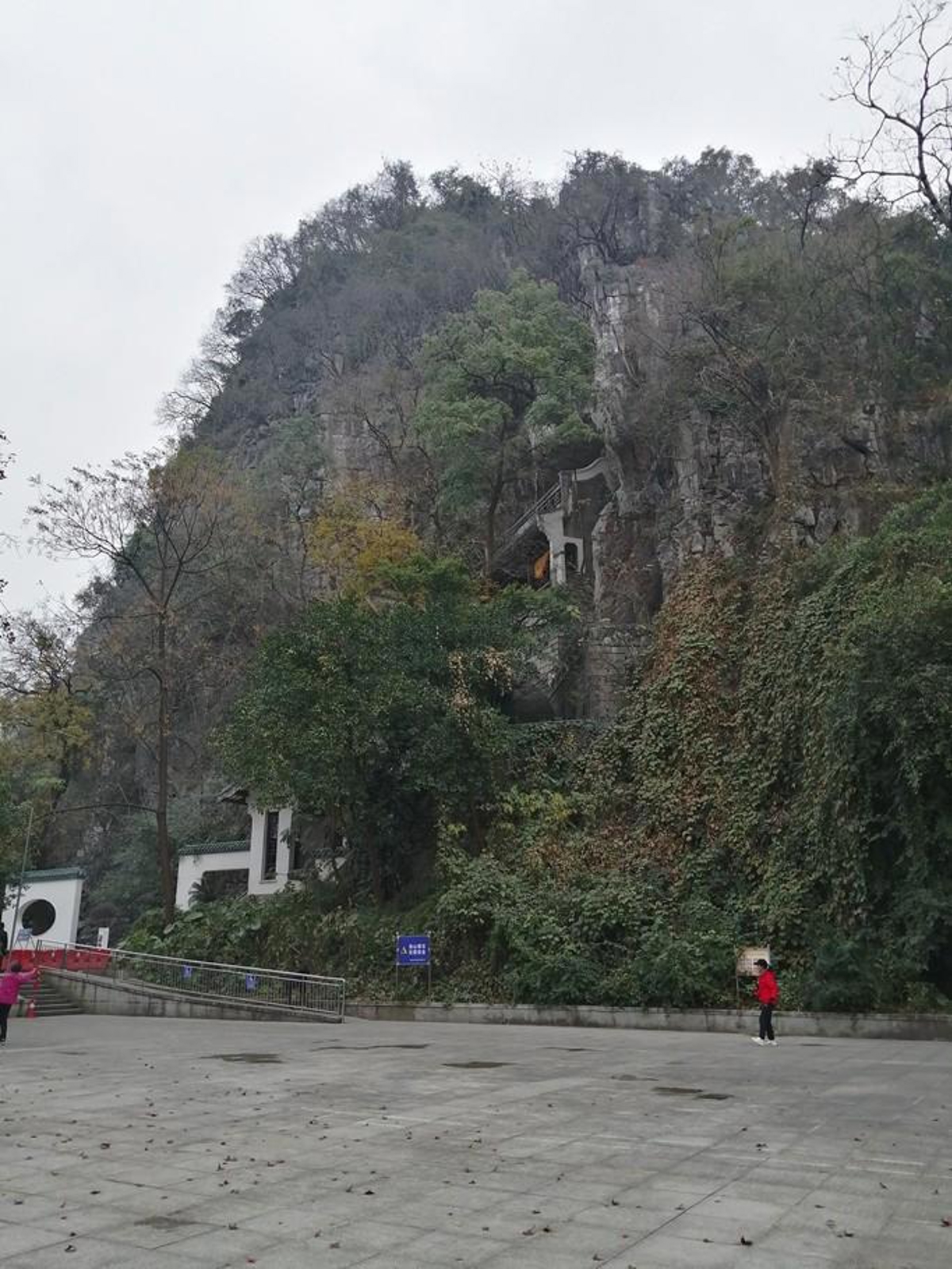 Chen Guang Memorial Tower