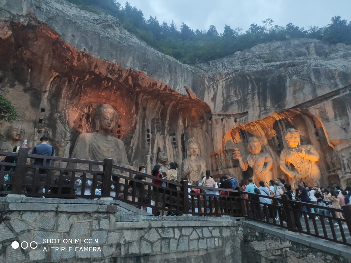 Longmen Grottoes cliff statues