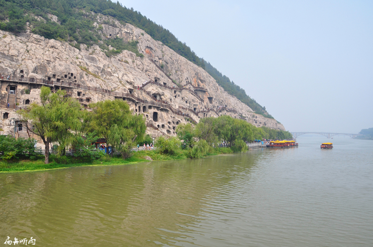 Additional Buddha statues