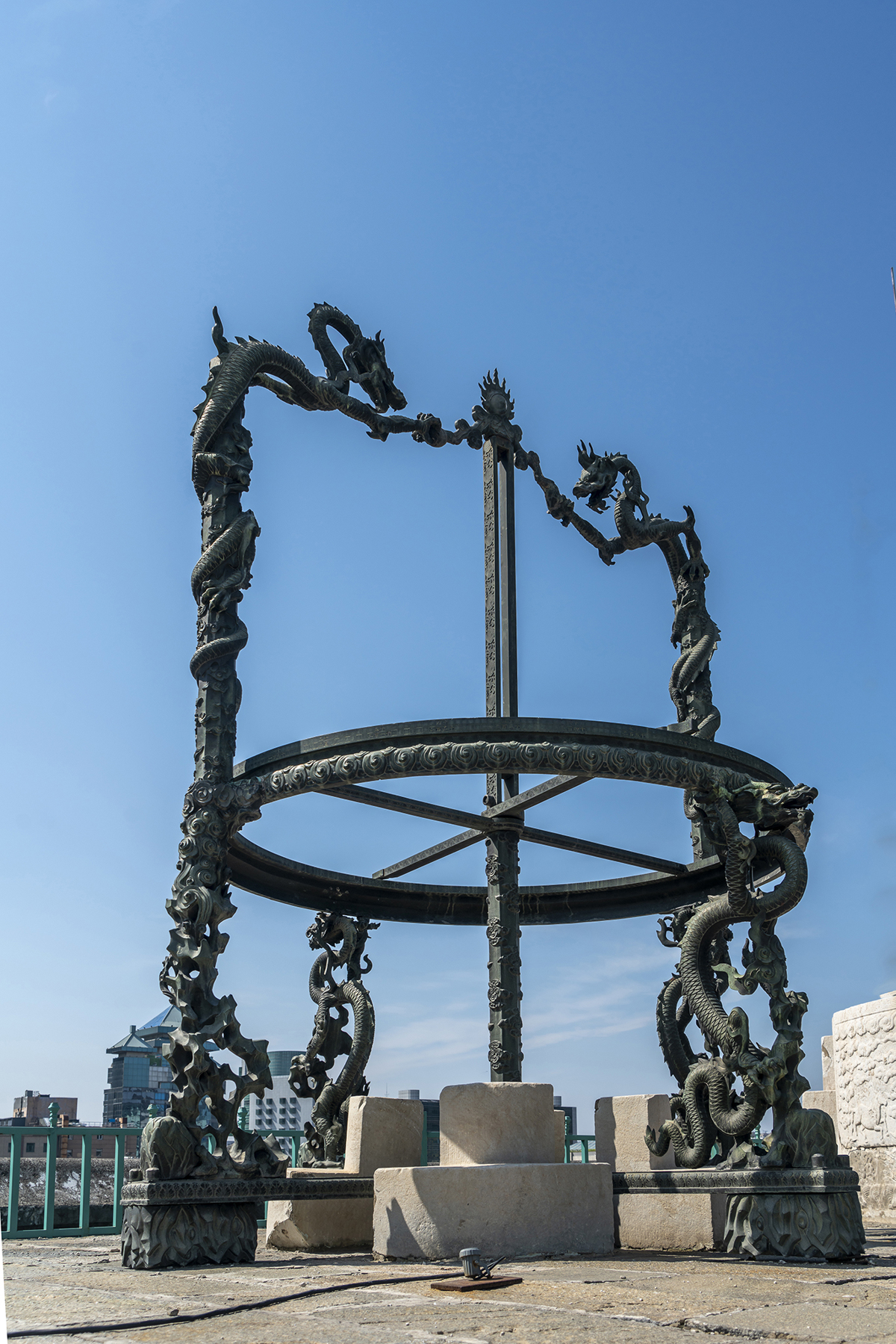 Altazimuth instrument