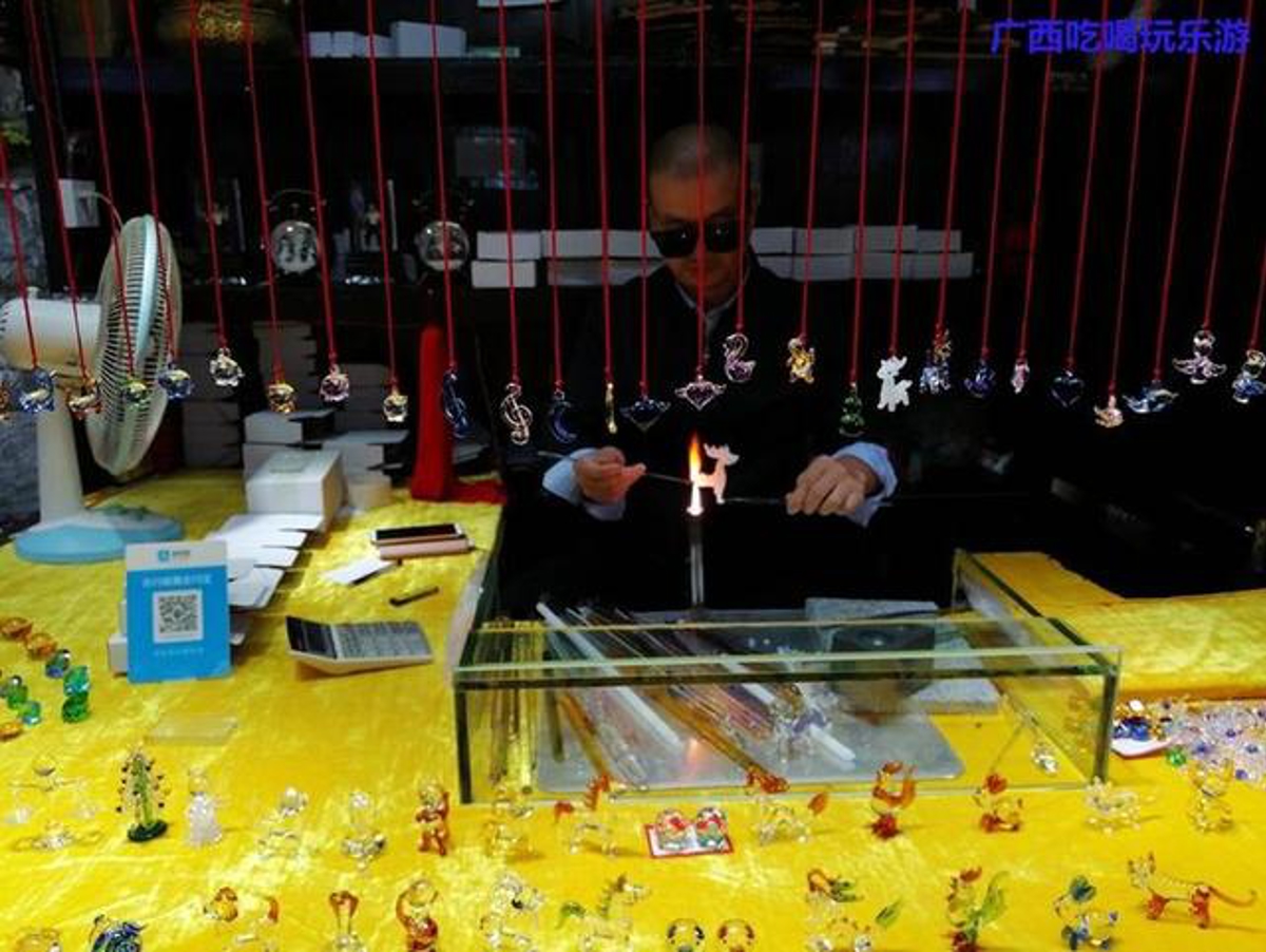 Crafts and souvenirs