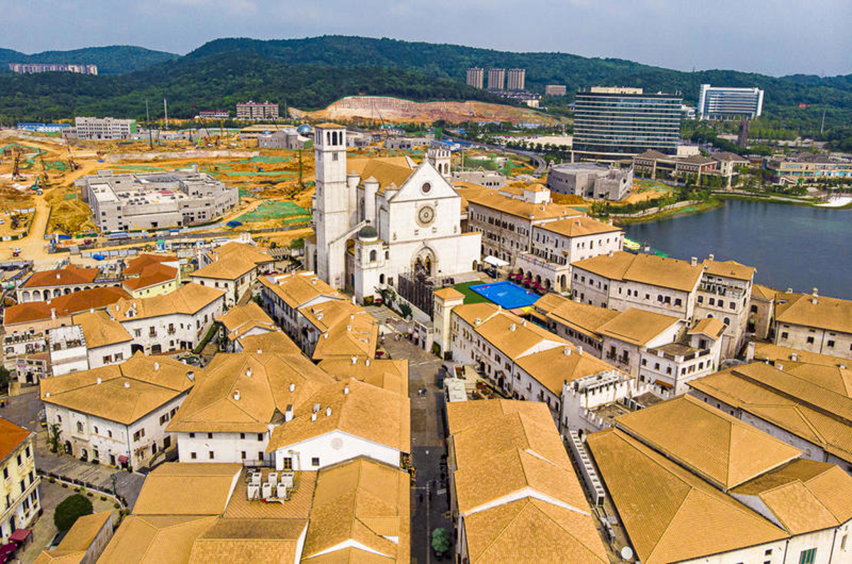 Changsha Huayi Brothers Film Town