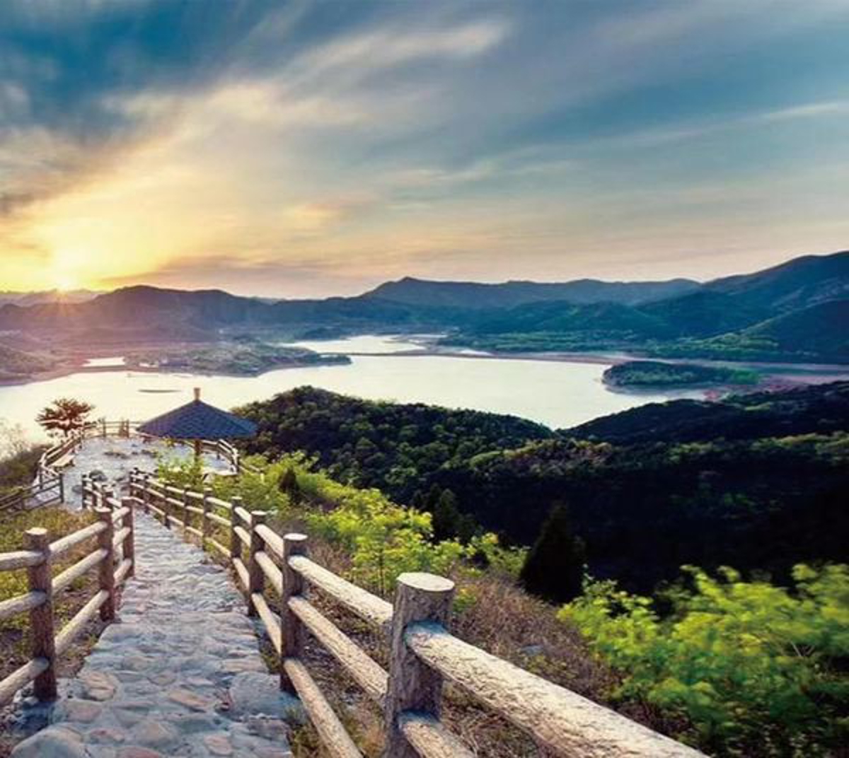 Jinhai Lake Scenic View