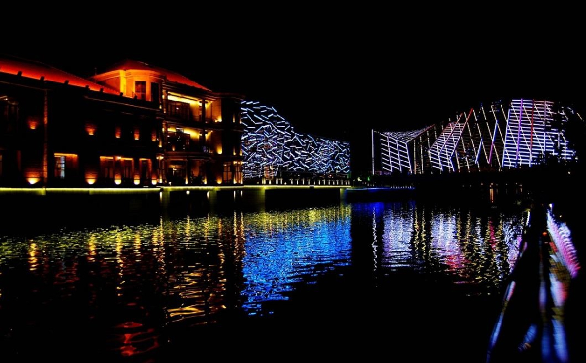 Night view of Chu River