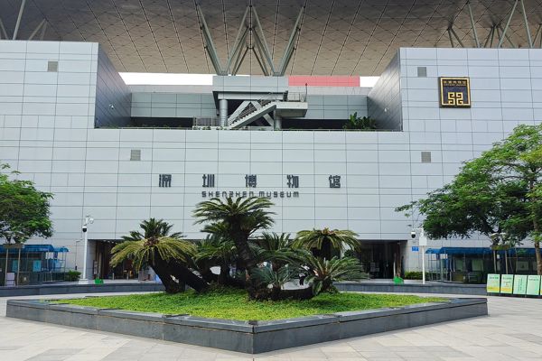 Shenzhen Serenity Day: Botanical Gardens & Temple Tranquility