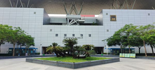 Shenzhen Serenity Day: Botanical Gardens & Temple Tranquility