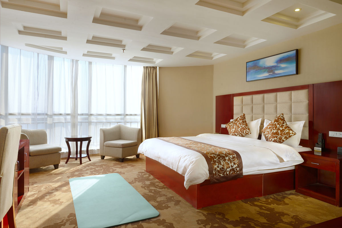 Kaifeng: Stepping Into the Living Song Dynasty (Qingming Festival Adventure)