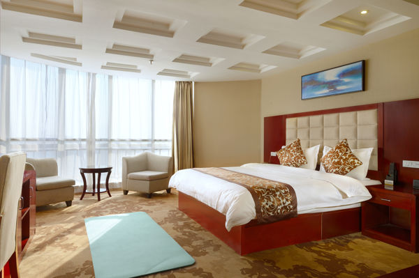 Kaifeng: Stepping Into the Living Song Dynasty (Qingming Festival Adventure)