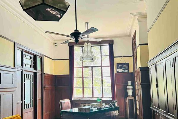 Presidential Palace & Nanjing Museum History Day Tour