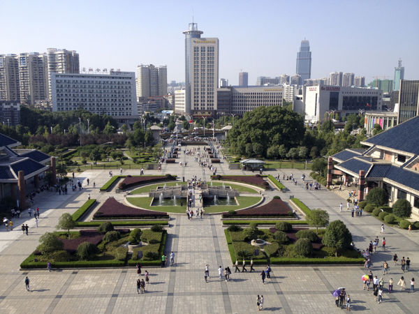 East Lake Moshan & Hubei Museum Day Trip