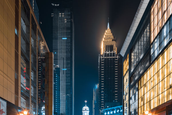 Luohan Temple, Jiefangbei & Guotai Art Center Day Tour