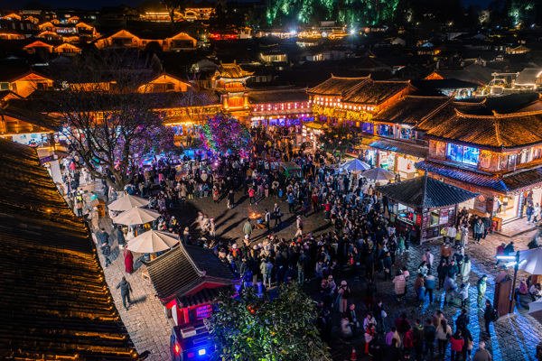 Black Dragon Pool & Lijiang Ancient Town Panorama Day Tour