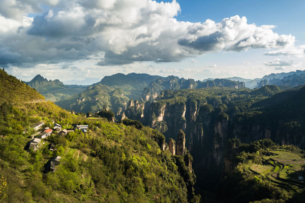 Huangshi Village, Tianzi Mountain & Yangjiajie Peak Wall One-Day Adventure