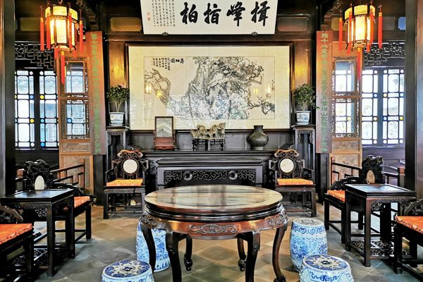 Suzhou Gardens & Old Streets Day Trip: Lion Grove + Folk Museum + Shantang Street