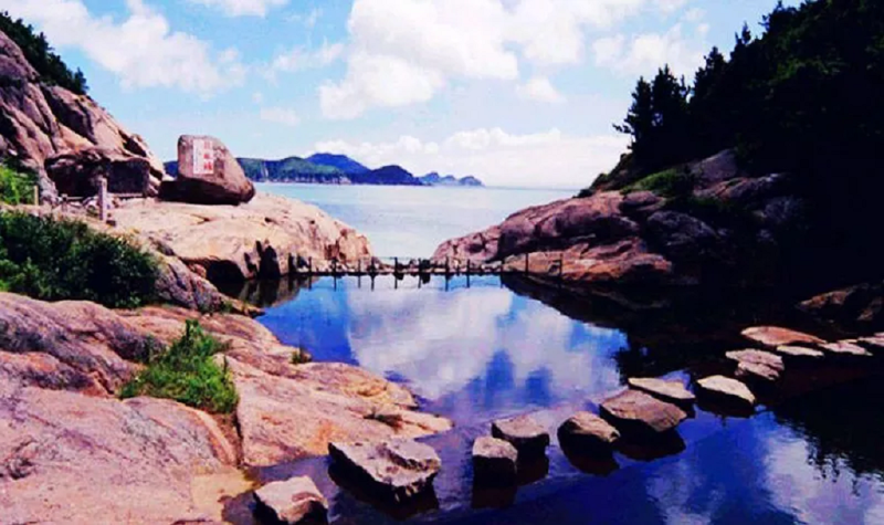 Taohua Island Scenic Area – Taohua Yu (Peach Blossom Gorge) Zone
