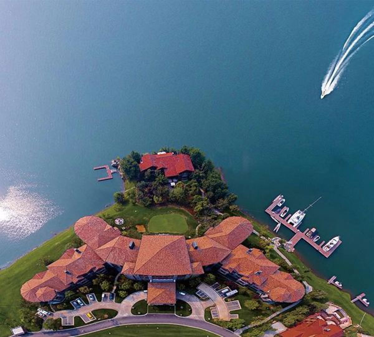 Jinhai Lake: Finding Life in Every Breath (2-Day Beijing Escape)