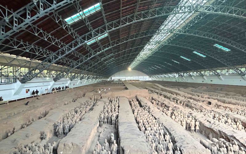 Emperor Qinshihuang's Mausoleum Site Museum (Terracotta Warriors)