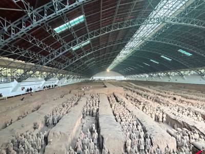 Emperor Qinshihuang's Mausoleum Site Museum (Terracotta Warriors)