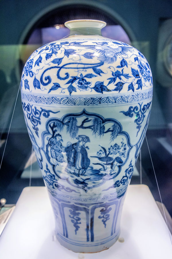 Hubei Museum & East Lake Greenway Day Trip