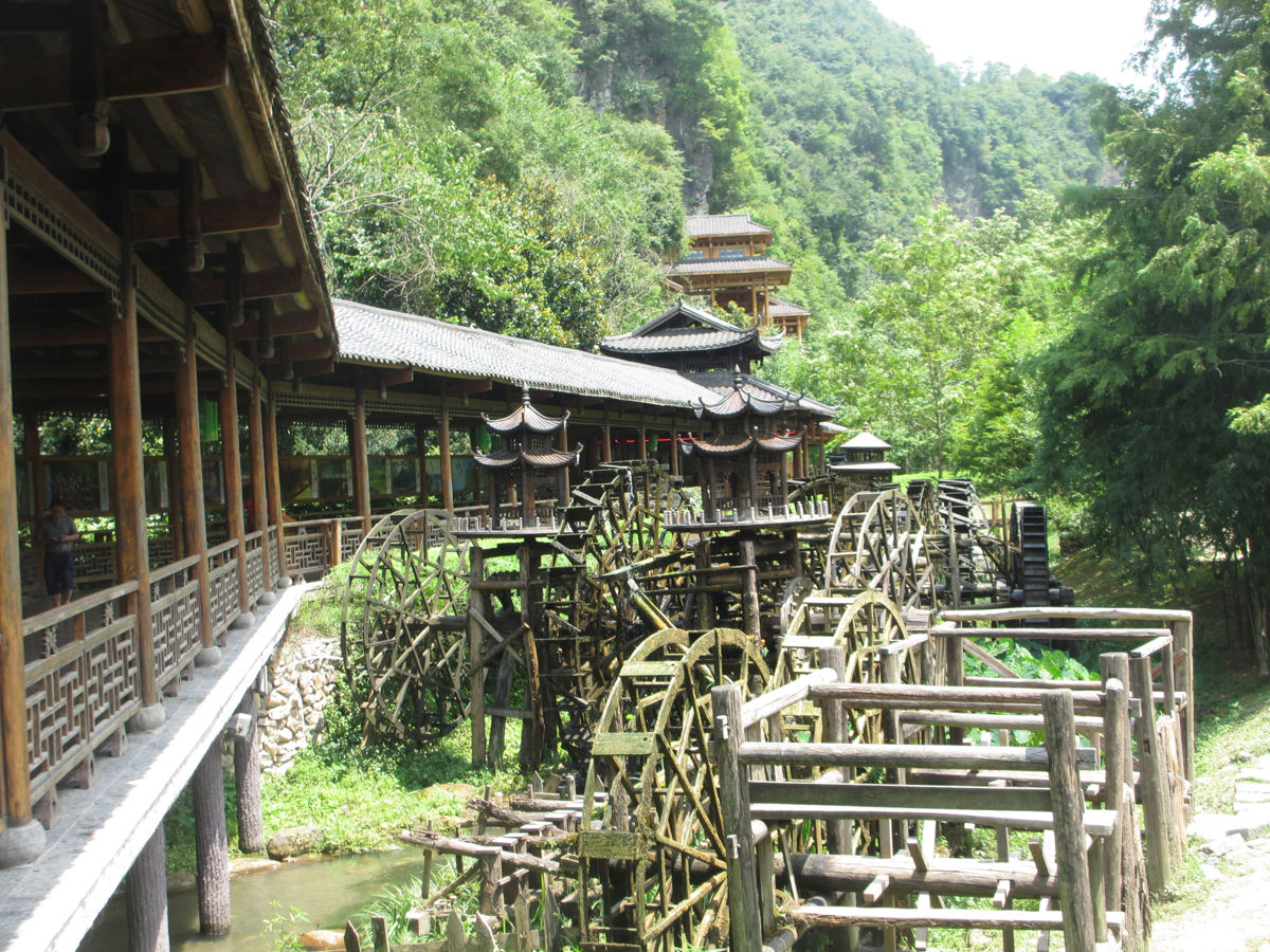 Zhangjiajie Day 4: Hidden Lakes, Underground Palaces & Ancient Tusi Kingdom (Family Trip)