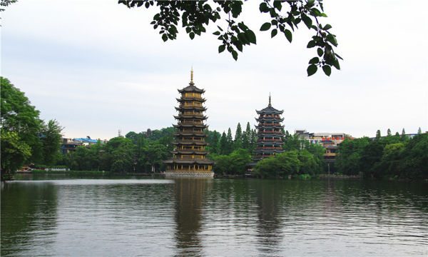 Self-Drive Odyssey: 10,000km Through Hunan, Guizhou, and Guangxi — Discovering Guilin's Li River