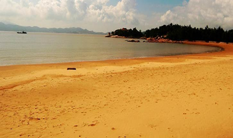 Tawan Golden Sand Scenic Area