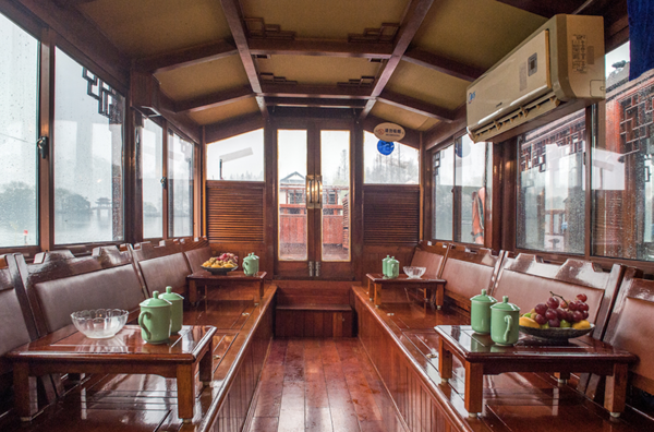 West Lake & Lakeside Boulevard Urban Day Trip