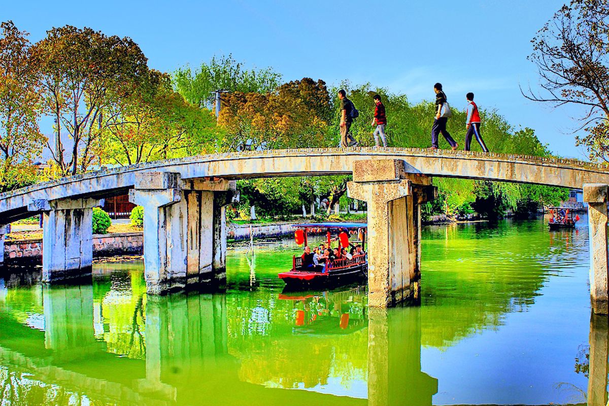 Labor Day at Jinze Ancient Town: Witnessing the Sacred Temple Fair on the 28th Day of the 3rd Lunar Month