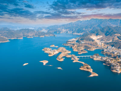 Thousand Island Lake Scenic Area