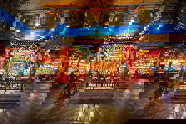 Kaifeng: Exploring Shanghe City Snack Street (1 Day)