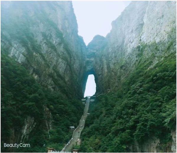 4 Days 5 Nights: Xijiang Miao Village, Phoenix Ancient Town & Tianmen Mountain Self-Driving Adventure