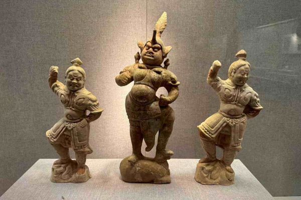 Han-Wei Luoyang Ruins & White Horse Temple Day Trip