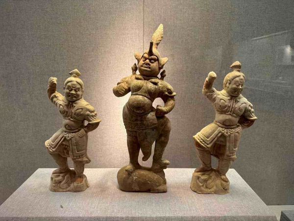 Han-Wei Luoyang Ruins & White Horse Temple Day Trip