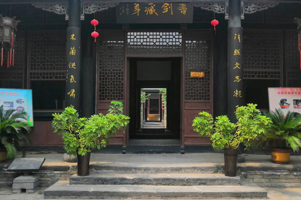 Kaifeng Modern History & Culture Day Tour