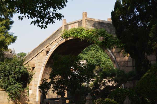 Suzhou West Highlights Day Trip: Tiger Hill, Hanshan Temple & Maple Bridge Scenic Area