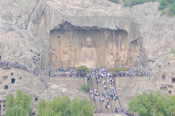 Longmen Grottoes & National Peony Garden Day Trip