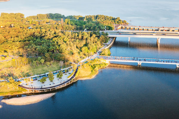 Shenzhen Window of the World & Splendid China Folk Village Classic Day Tour