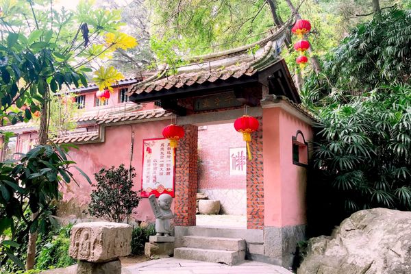 Quanzhou Maritime Silk Road & Religious Heritage Day Tour
