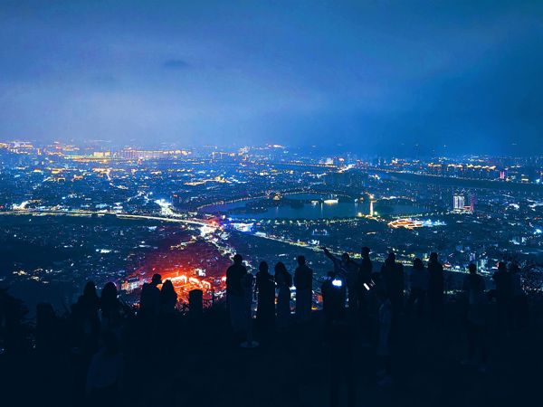 Jiuri Mountain & Qingyuan Mountain Day Trip