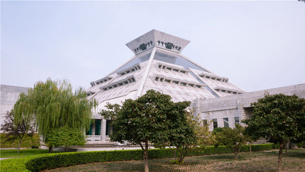 Ancient Shang Capital & Modern City Parks Day Trip