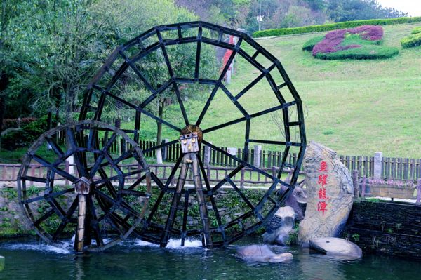 Huangpi Day Trip: Mulan Tianchi in the Morning, Jinligou in the Afternoon