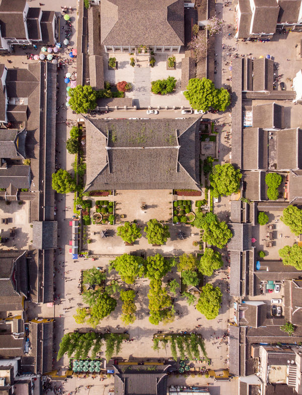 Suzhou Culture & Shopping Day: Xuanmiao Temple, Guanqian Street & Couple's Garden