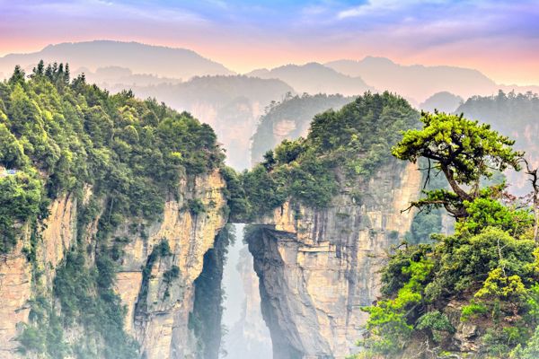 Yangjiajie Peaks & Yuanjiajie Highlights Tour