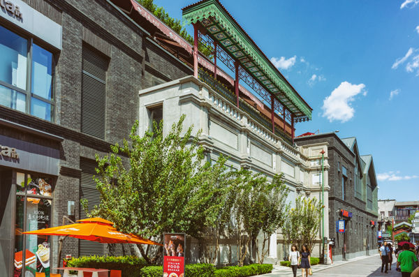 Dazhalan + Beijing Fang + Yangmeizhu Xiejie Old Town Revival Day Tour