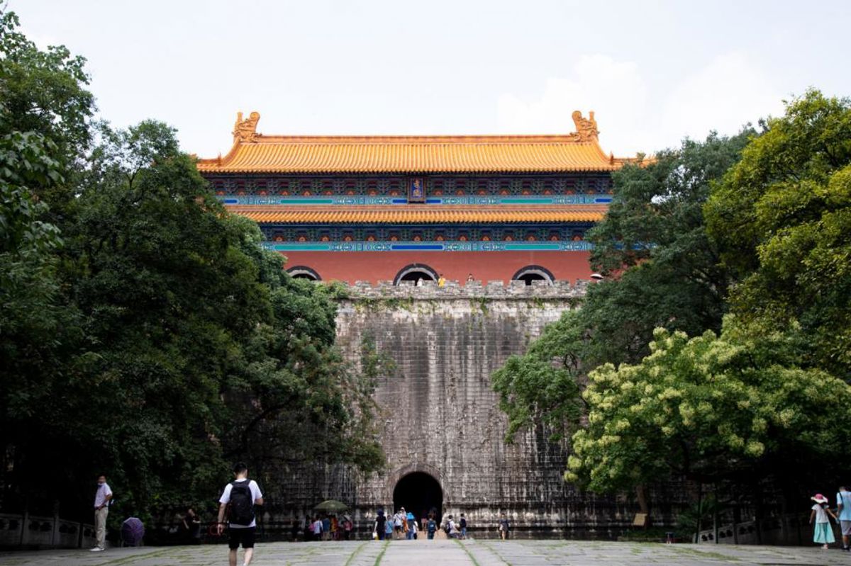 Nanjing: Escaping Summer Heat Through a Luxurious Hotel Staycation (3 Days)